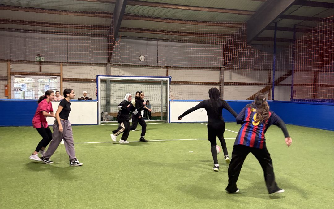 Mädchen-Fußball-Club in der Soccerhalle am Eskesberg